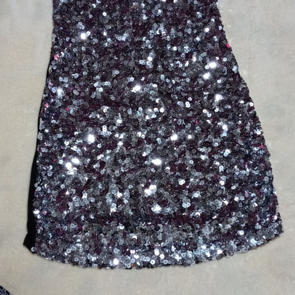 Dress - Picture 4 of 5